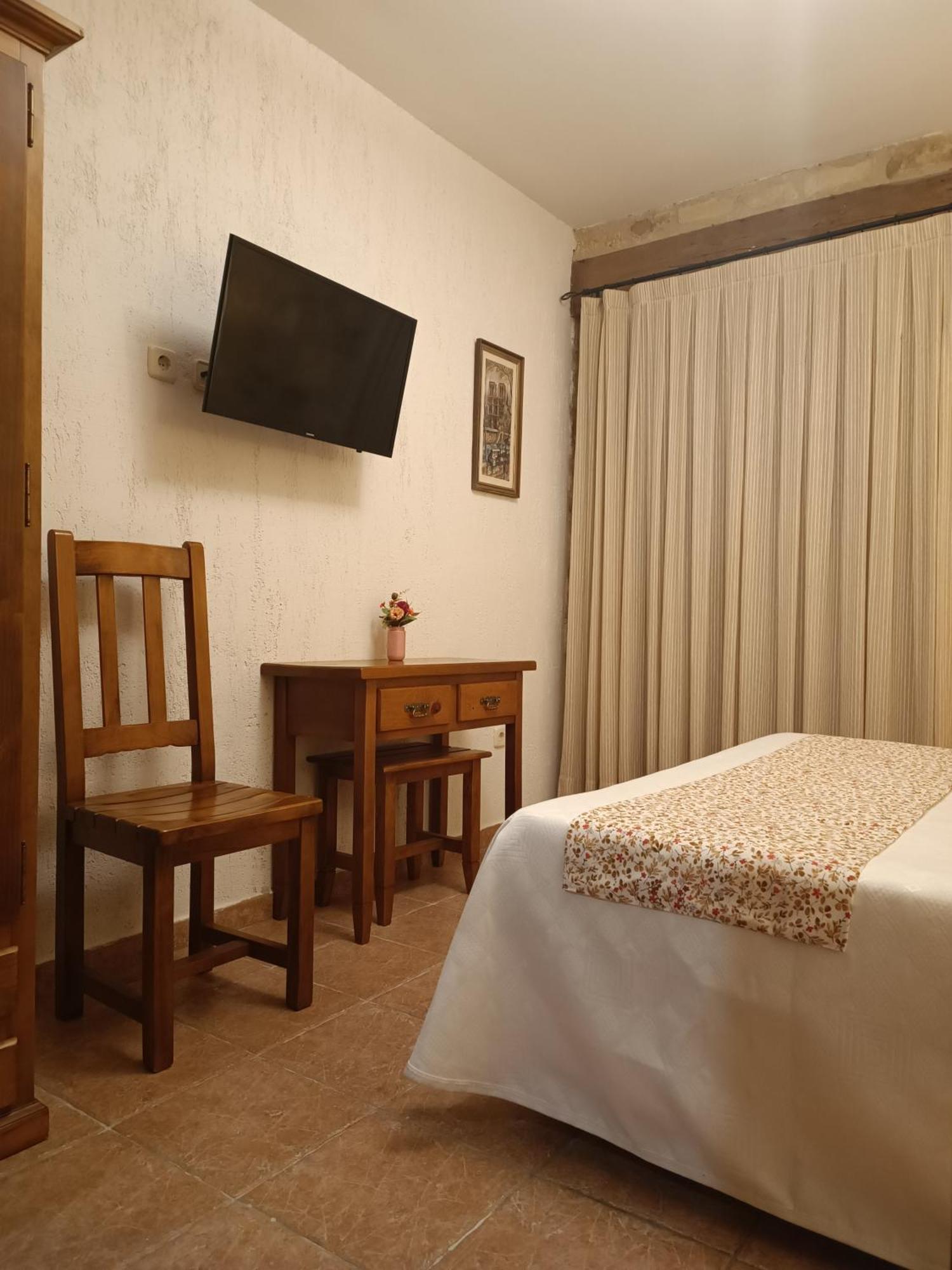 Hostal Decerca Pradena ห้อง รูปภาพ